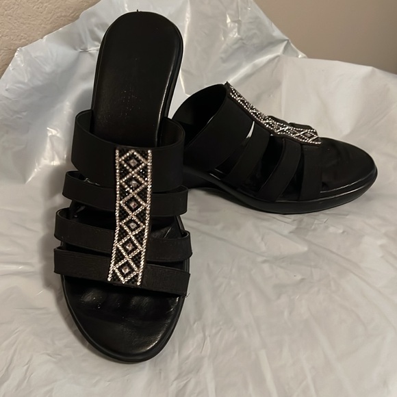 Black Italian shoemakers wedges with sequin ribbon top - Picture 4 of 8